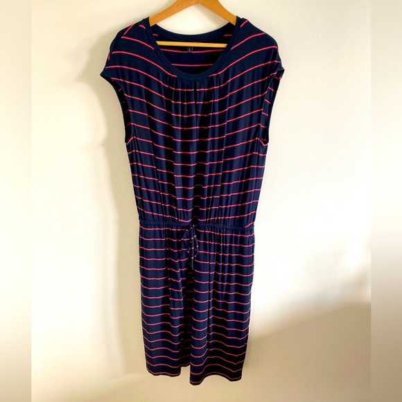 Short sleeve knit dress - Picture 1 of 4